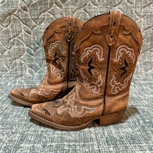 Girl’s Laredo Boots.  Lightly worn. Size 1.